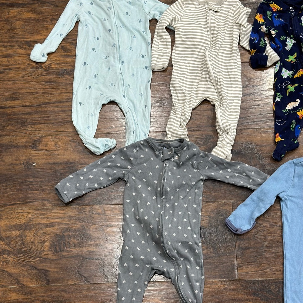 Bundle of baby boy One Piece Footies pajamas - Picture 3 of 7